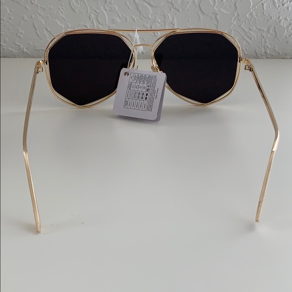 SUNGLASSES - Picture 3 of 7